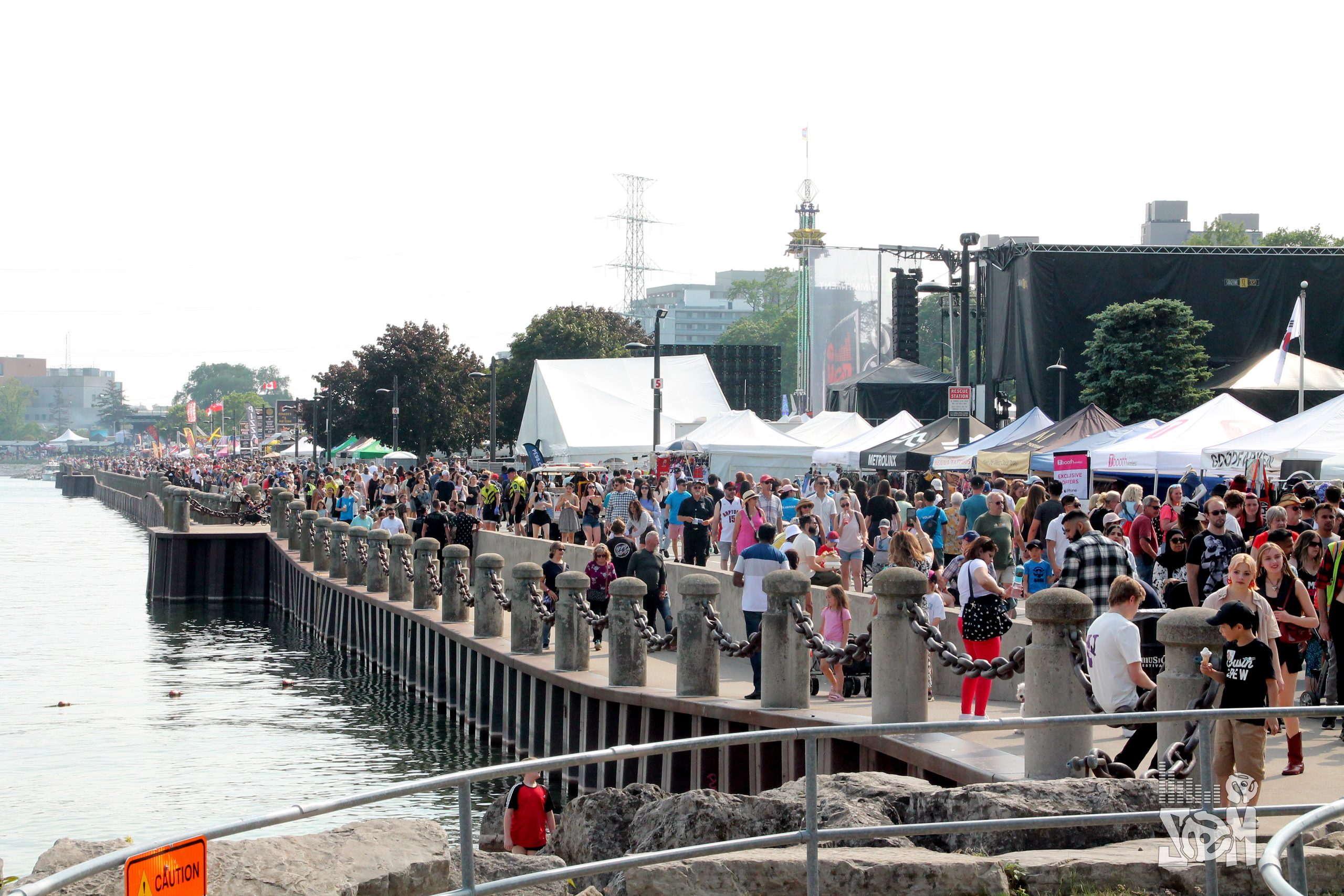 crowd_AL